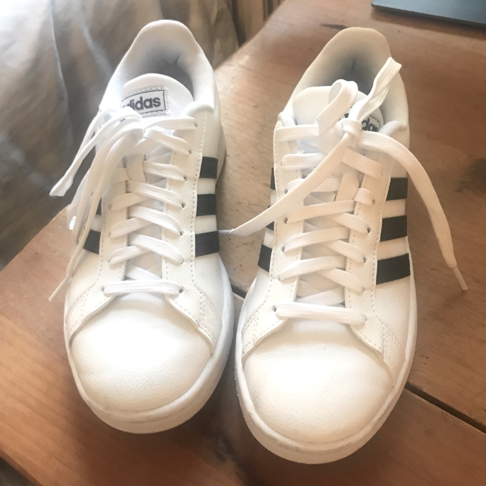 Adidas Women’s grand court sneaker